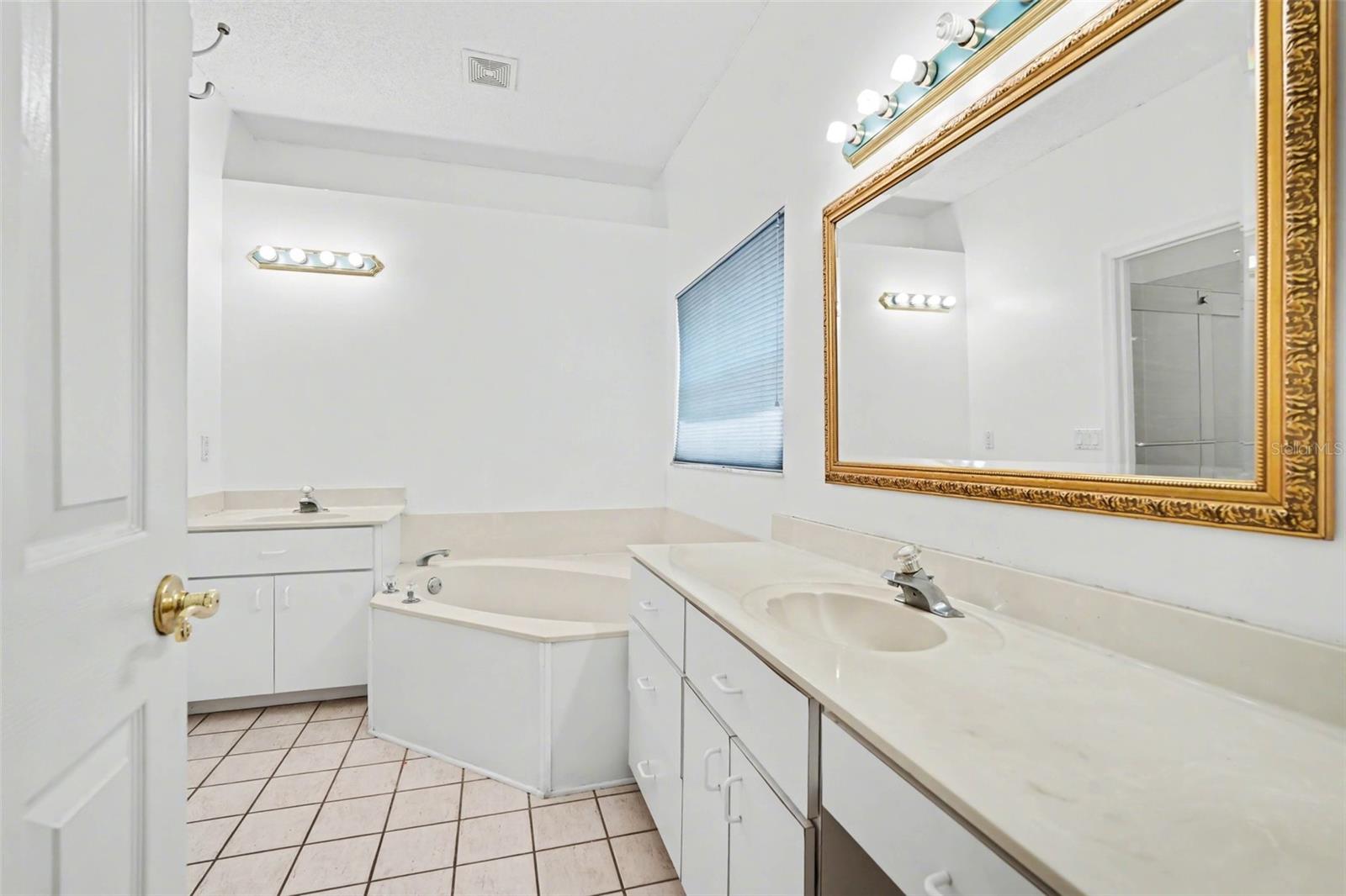 GLEN LAKES PH 1 UN 5B - Residential