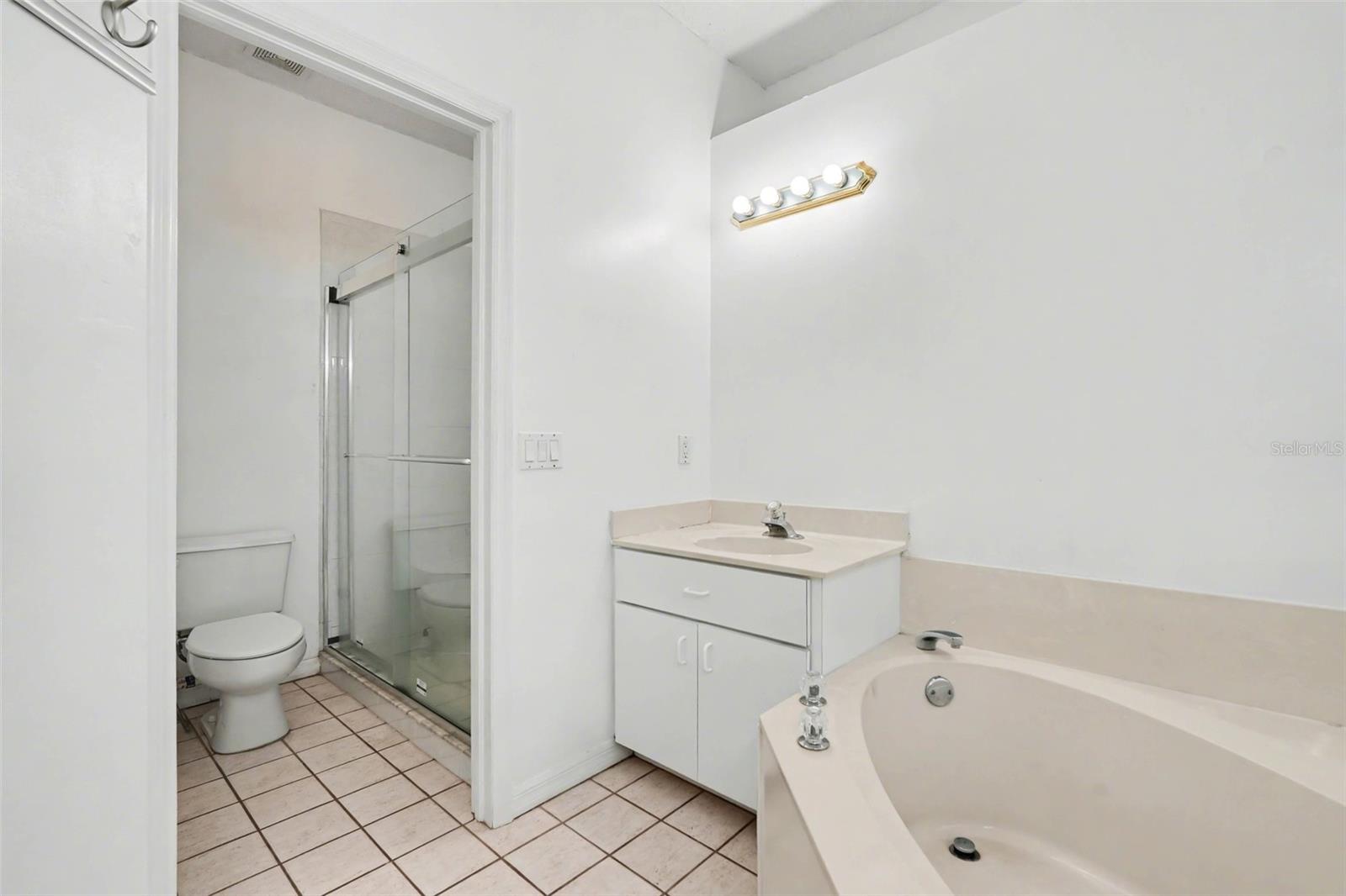 GLEN LAKES PH 1 UN 5B - Residential