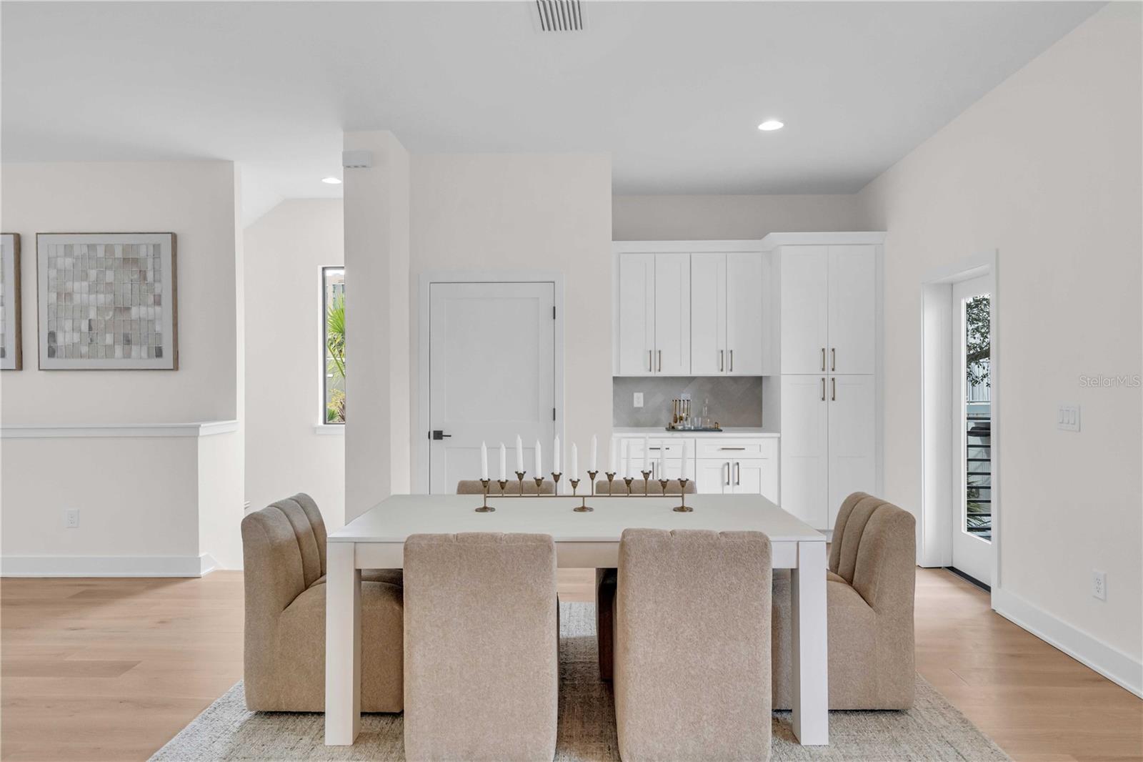 THE HARPER AND THE SAMSON - Residential