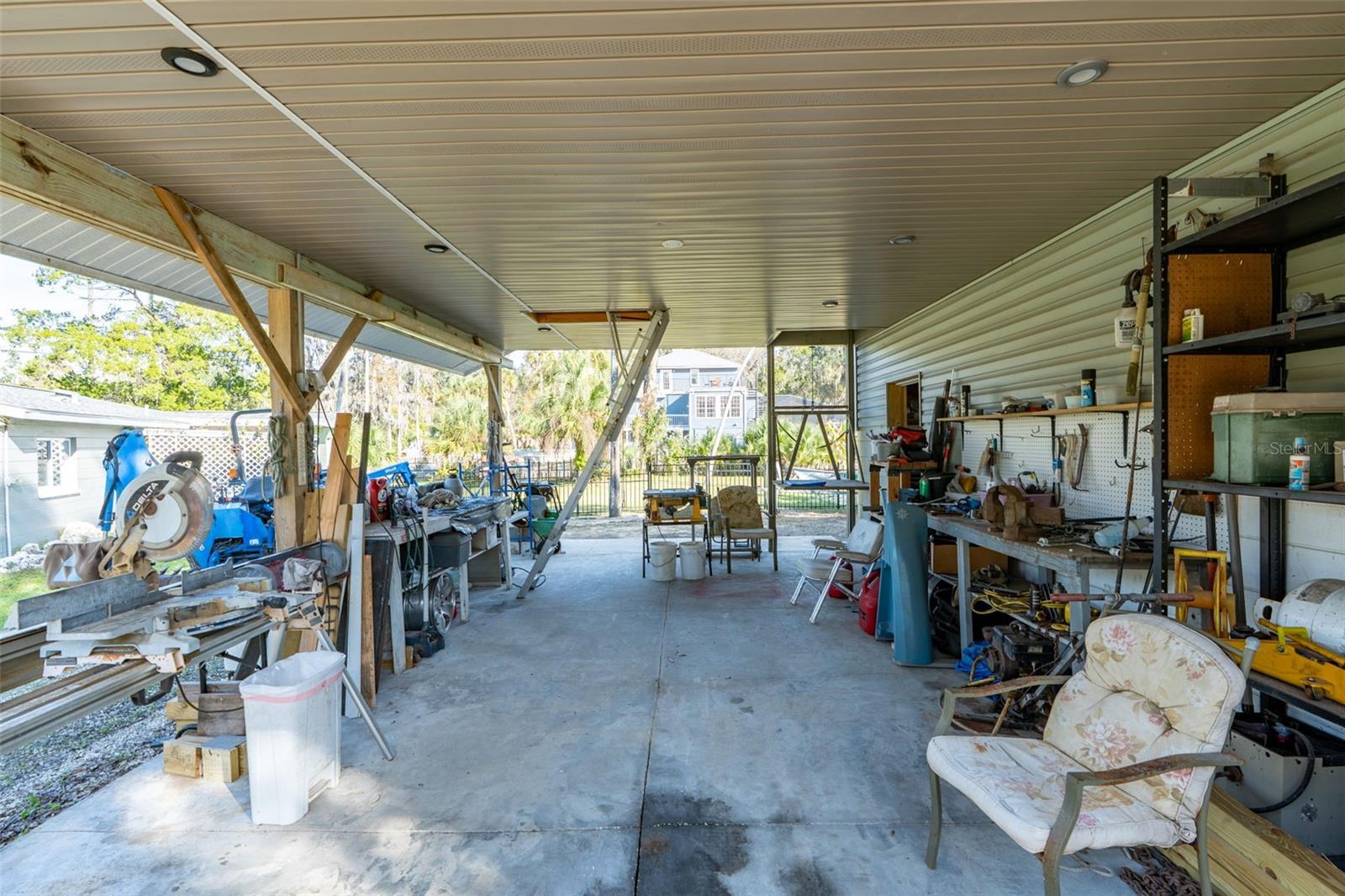 KELLYS UNREC SUB 33-18-17-4B00 - Residential