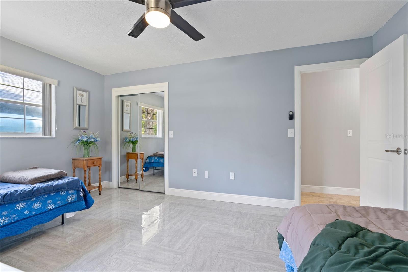 KELLYS UNREC SUB 33-18-17-4B00 - Residential