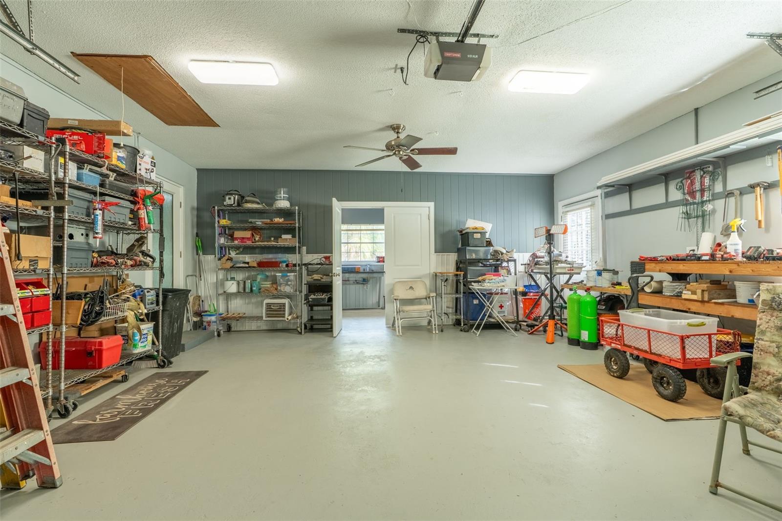 KELLYS UNREC SUB 33-18-17-4B00 - Residential