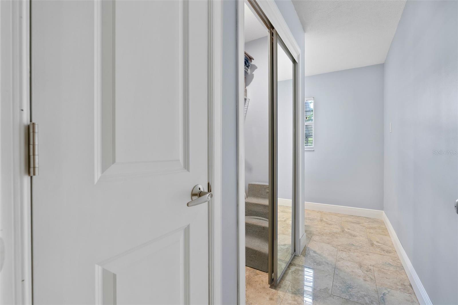 KELLYS UNREC SUB 33-18-17-4B00 - Residential