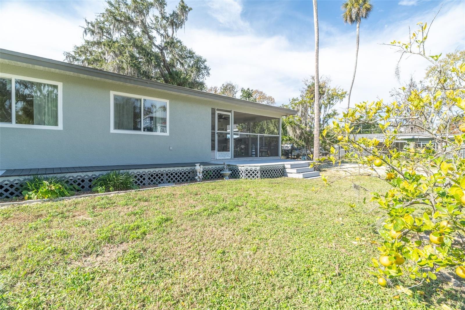 KELLYS UNREC SUB 33-18-17-4B00 - Residential