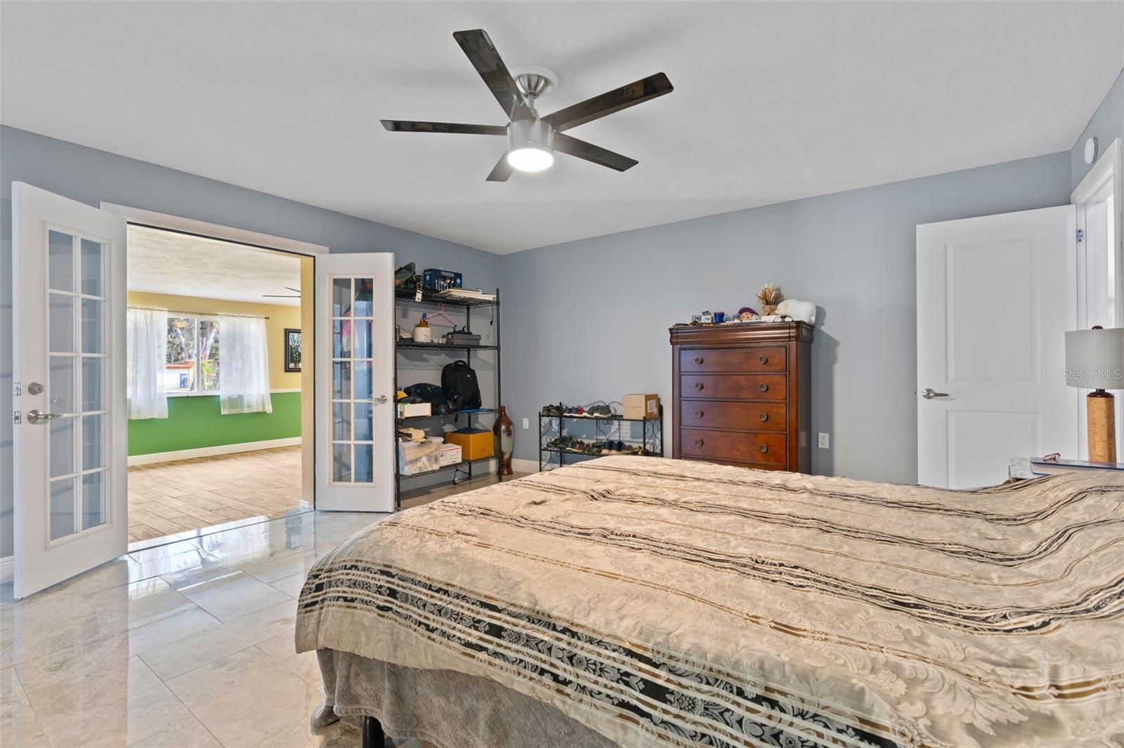 KELLYS UNREC SUB 33-18-17-4B00 - Residential