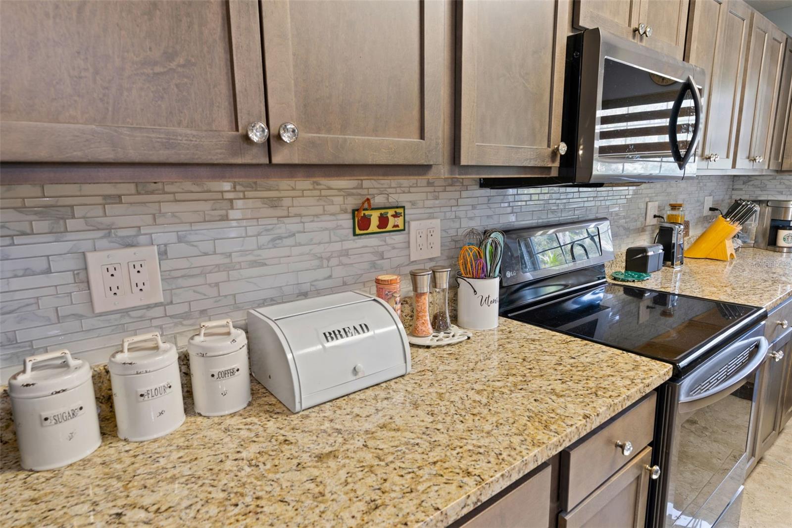 KELLYS UNREC SUB 33-18-17-4B00 - Residential