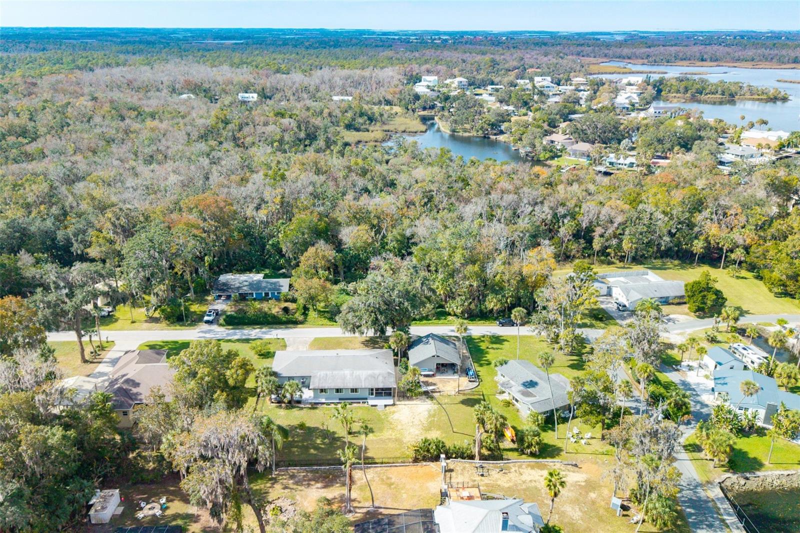 KELLYS UNREC SUB 33-18-17-4B00 - Residential