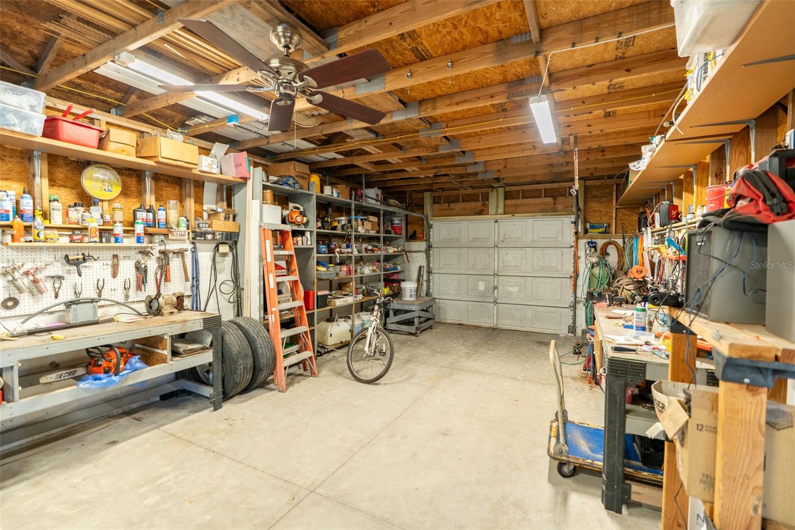 KELLYS UNREC SUB 33-18-17-4B00 - Residential