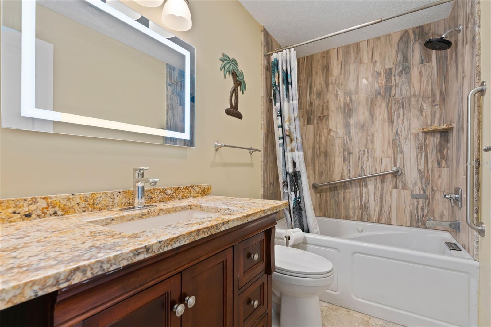 KELLYS UNREC SUB 33-18-17-4B00 - Residential