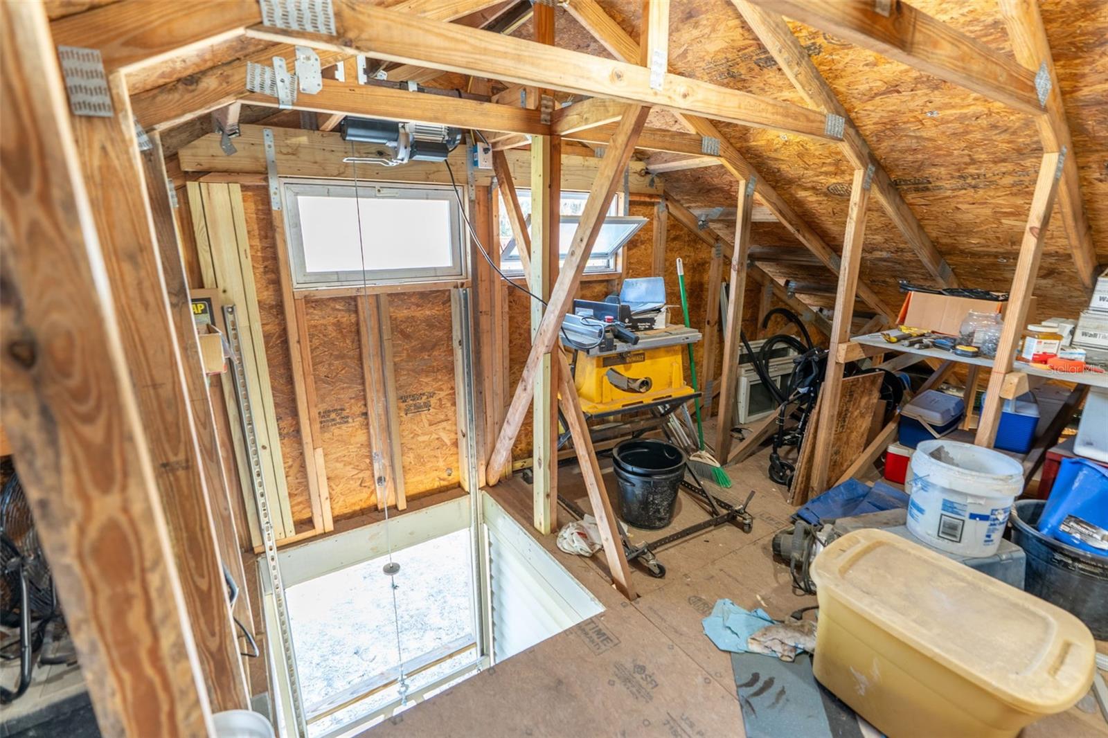 KELLYS UNREC SUB 33-18-17-4B00 - Residential