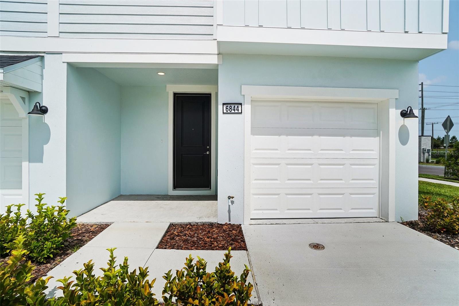 6844 HOLCOMBE DOWN DRIVE