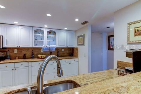 CASA DEL MAR CONDO IV - Residential