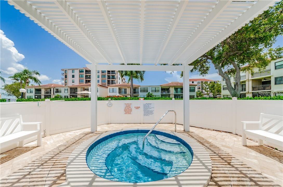 CASA DEL MAR CONDO IV - Residential