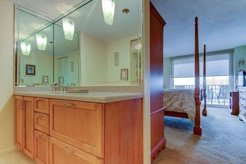 CASA DEL MAR CONDO IV - Residential