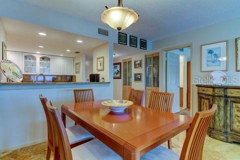 CASA DEL MAR CONDO IV - Residential