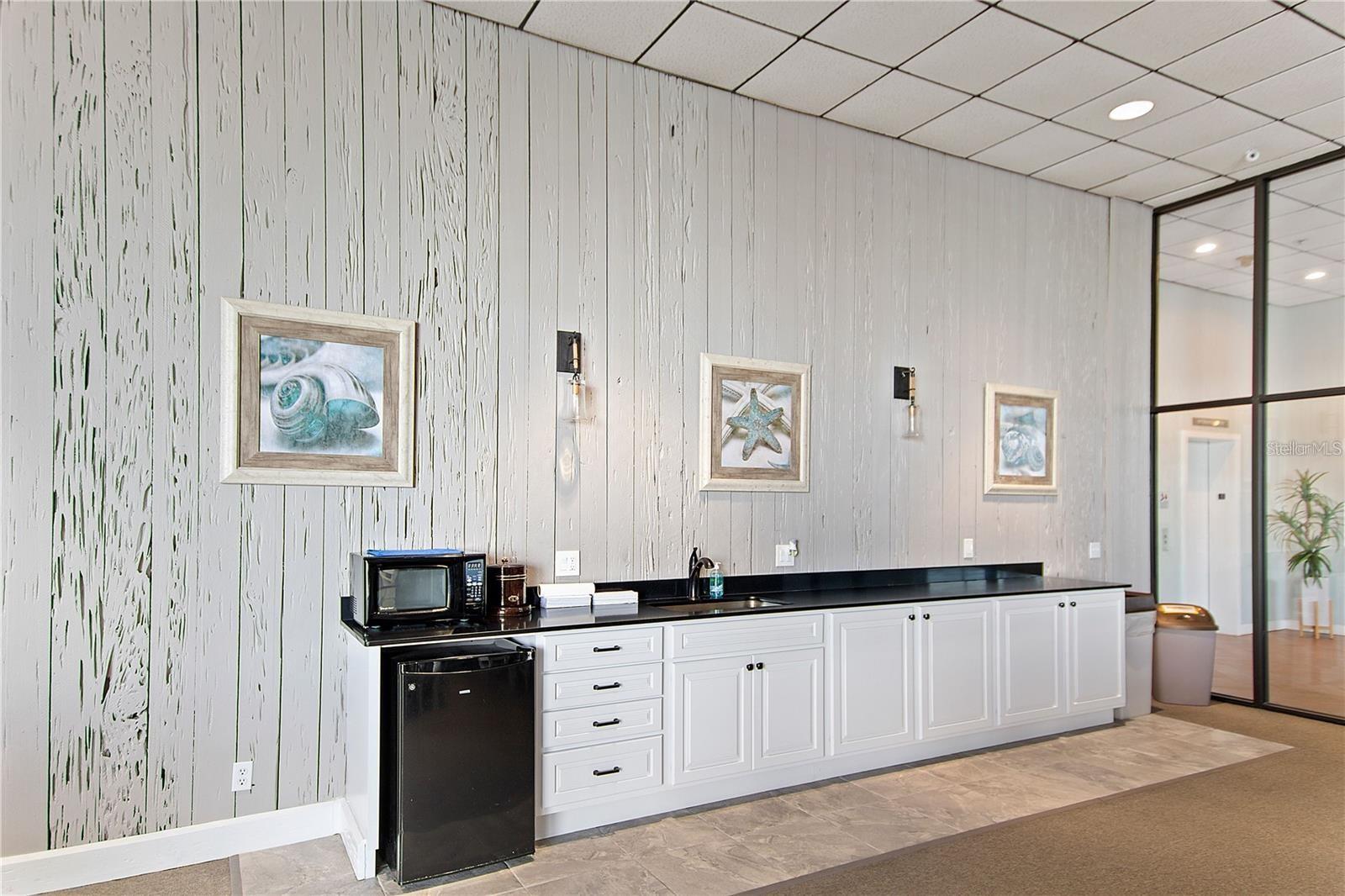 CASA DEL MAR CONDO IV - Residential