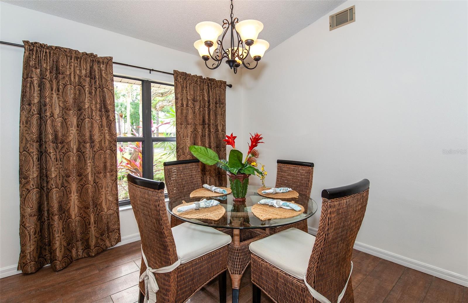 247 SOUTHAMPTON LANE 272