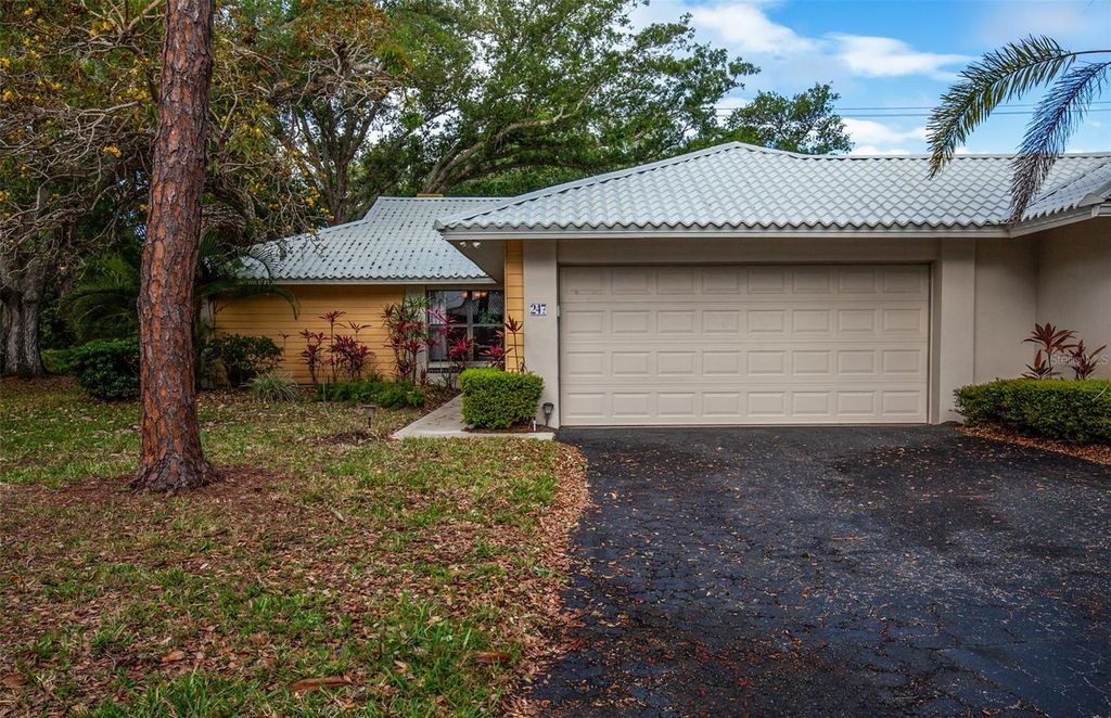 Photo of 247 Southampton Lane #272, Venice, FL 34293 (MLS # N6143873)