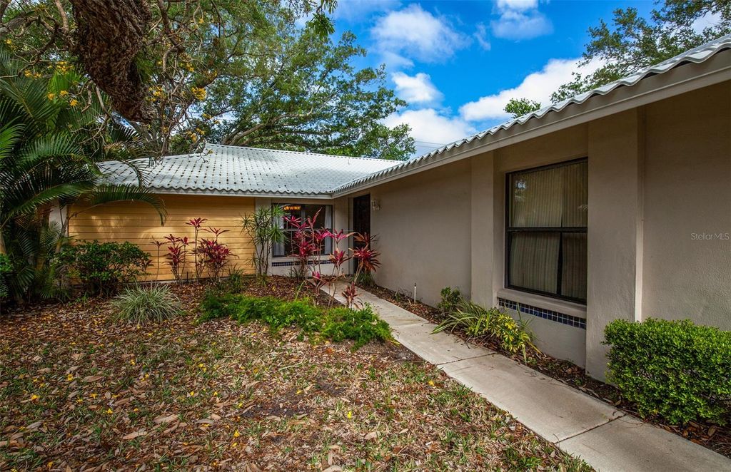 Photo of 247 Southampton Lane #272, Venice, FL 34293 (MLS # N6143873)