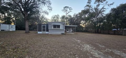 440 ALMA STREET LADY LAKE FL 32159