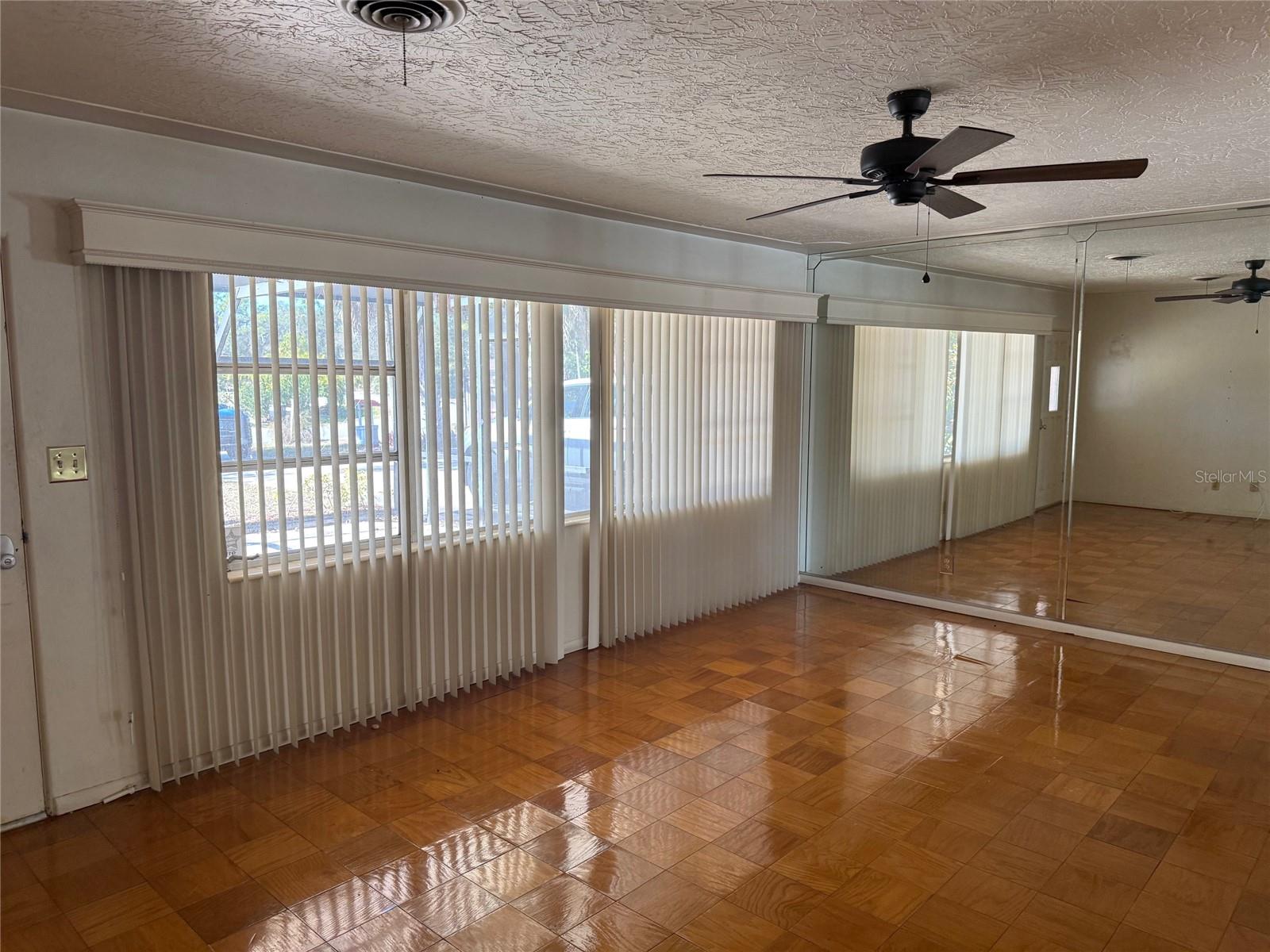 MARSHALL MANOR - Residential