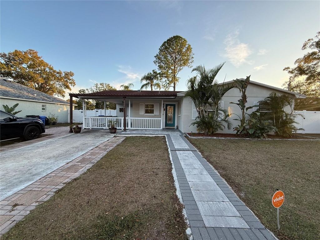 Photo of 15204 Monet Drive, Tampa, FL 33613 (MLS # TB8459032)