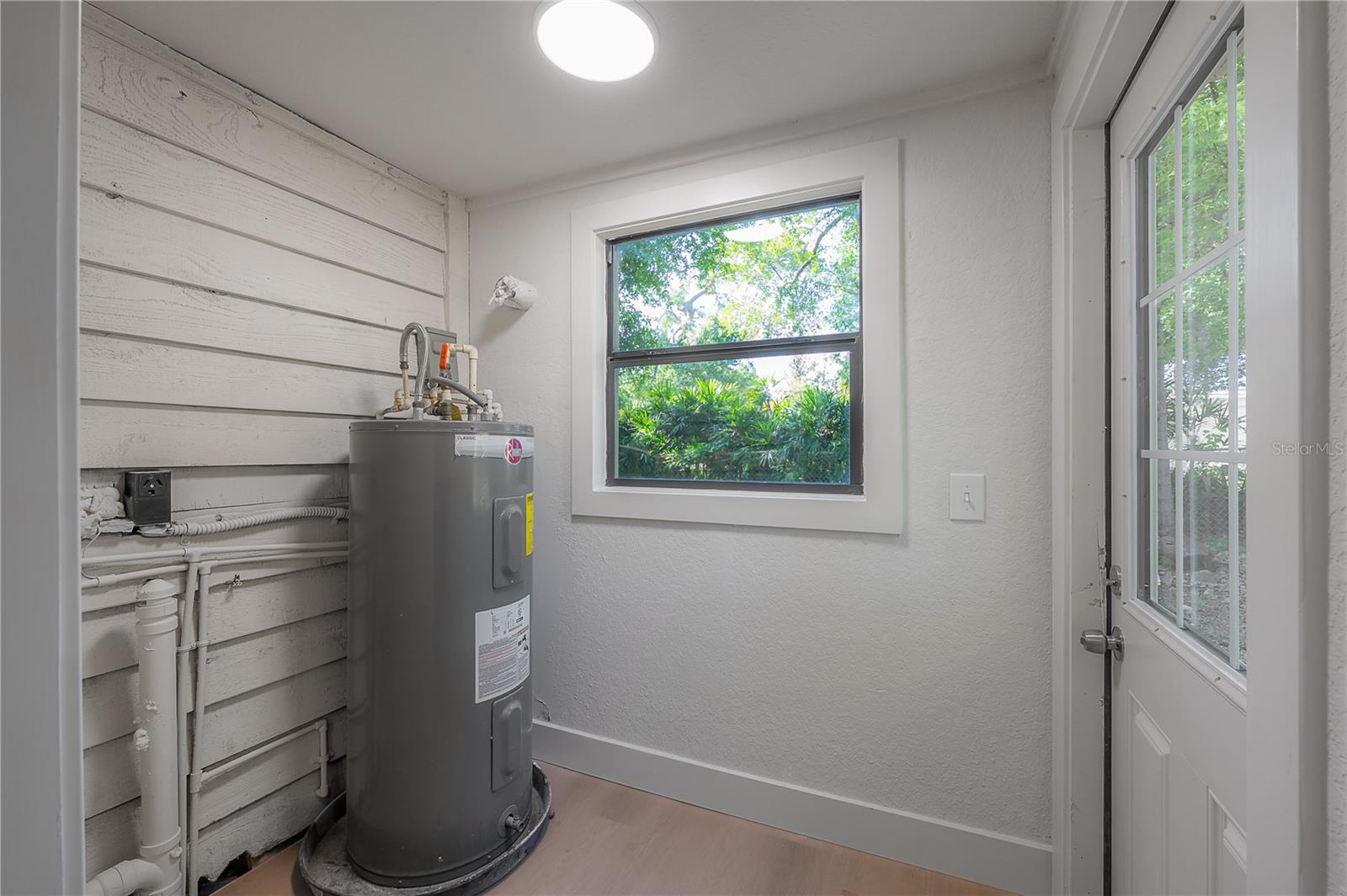 SEABRON SUB - Residential