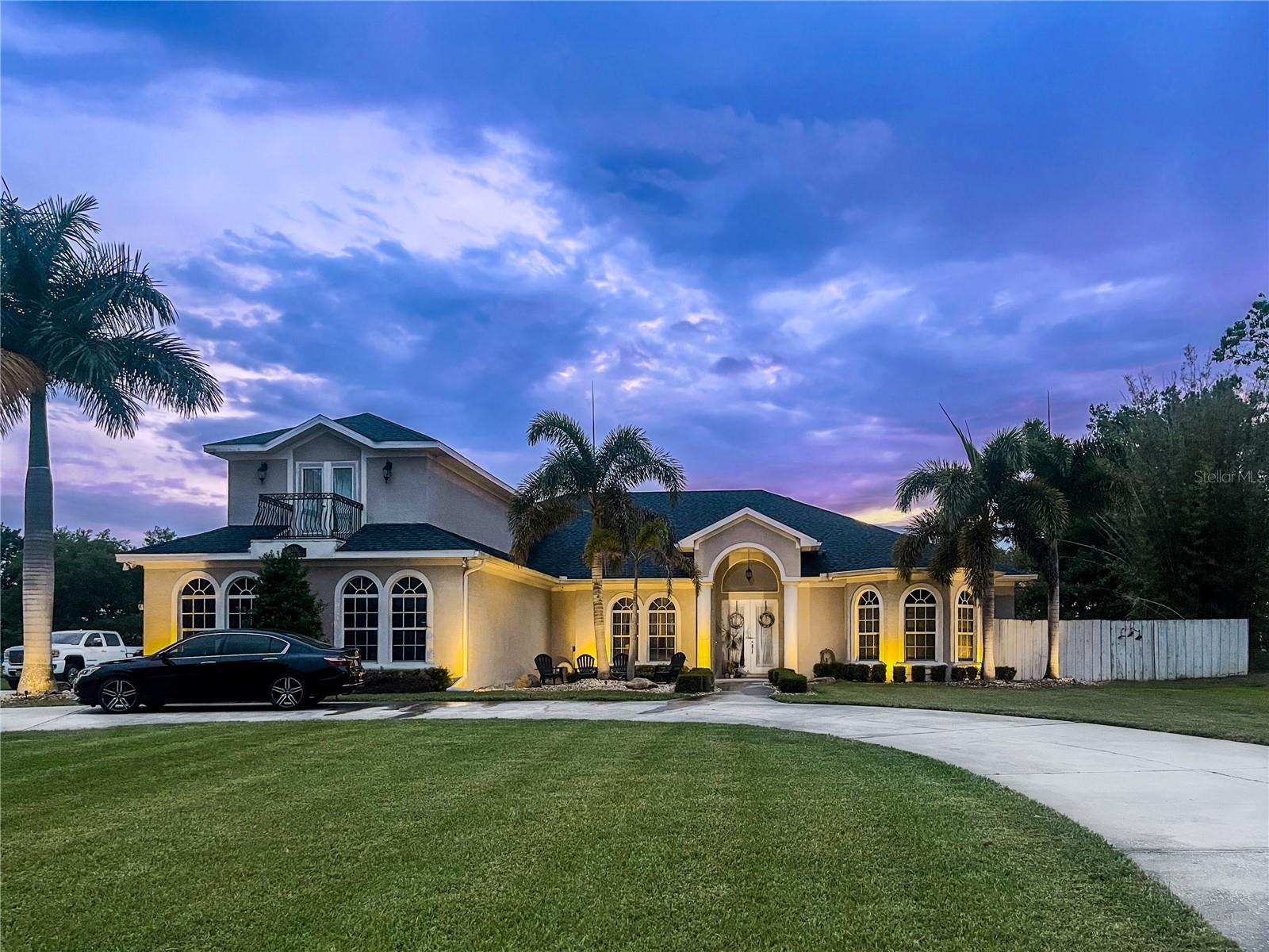 Kissimmee Home with Spacious Layout and Prime Location!
Welcome to 1200 Providence Blvd—a beautifully maintained 5-bedroom, 5.5-bathroom home located in the heart of Kissimmee. Nestled on a generous corner lot, this property offers both comfort and convenience with easy access to schools, shopping, dining, and major highways.
Step inside to discover an inviting open floor plan with high ceilings, tile flooring, laminate and carpet throughout, and abundant natural light. The updated kitchen features stainless steel appliances, solid wood cabinetry, and a breakfast bar that opens to the dining area—perfect for entertaining.
The spacious primary suite boasts of 2 walk-in closets and an in-suite bathroom with dual sinks and a soaking tub. An mini suite and three additional bedrooms offers flexibility for guests, family, or a home office.
Enjoy Florida living year-round in the screened-in lanai overlooking spacious pool with fenced backyard—ideal for pets, gardening, or relaxing in your private outdoor space.
Additional highlights include:
• 3-car garage with ample storage
• Newer roof
• Large driveway
• 1 Acre lot
• Plenty of storage
Whether you're a first-time buyer or looking for your next home, this move-in ready home checks all the boxes.