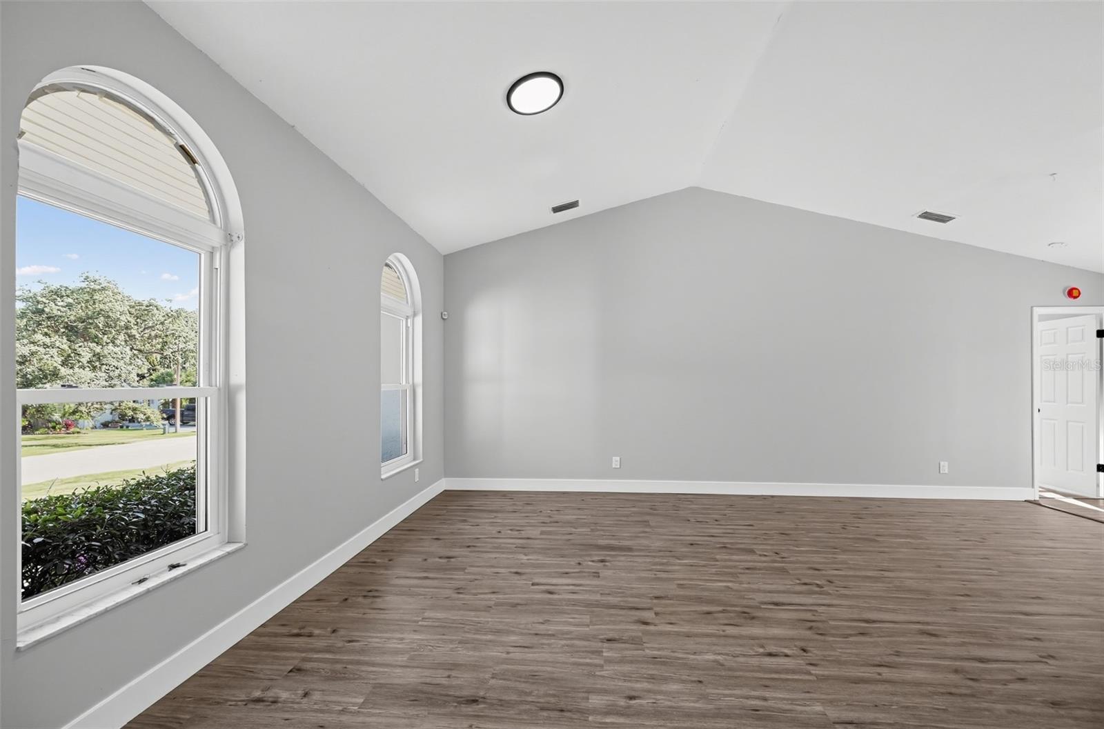 5130 W MAPLELEAF COURT
