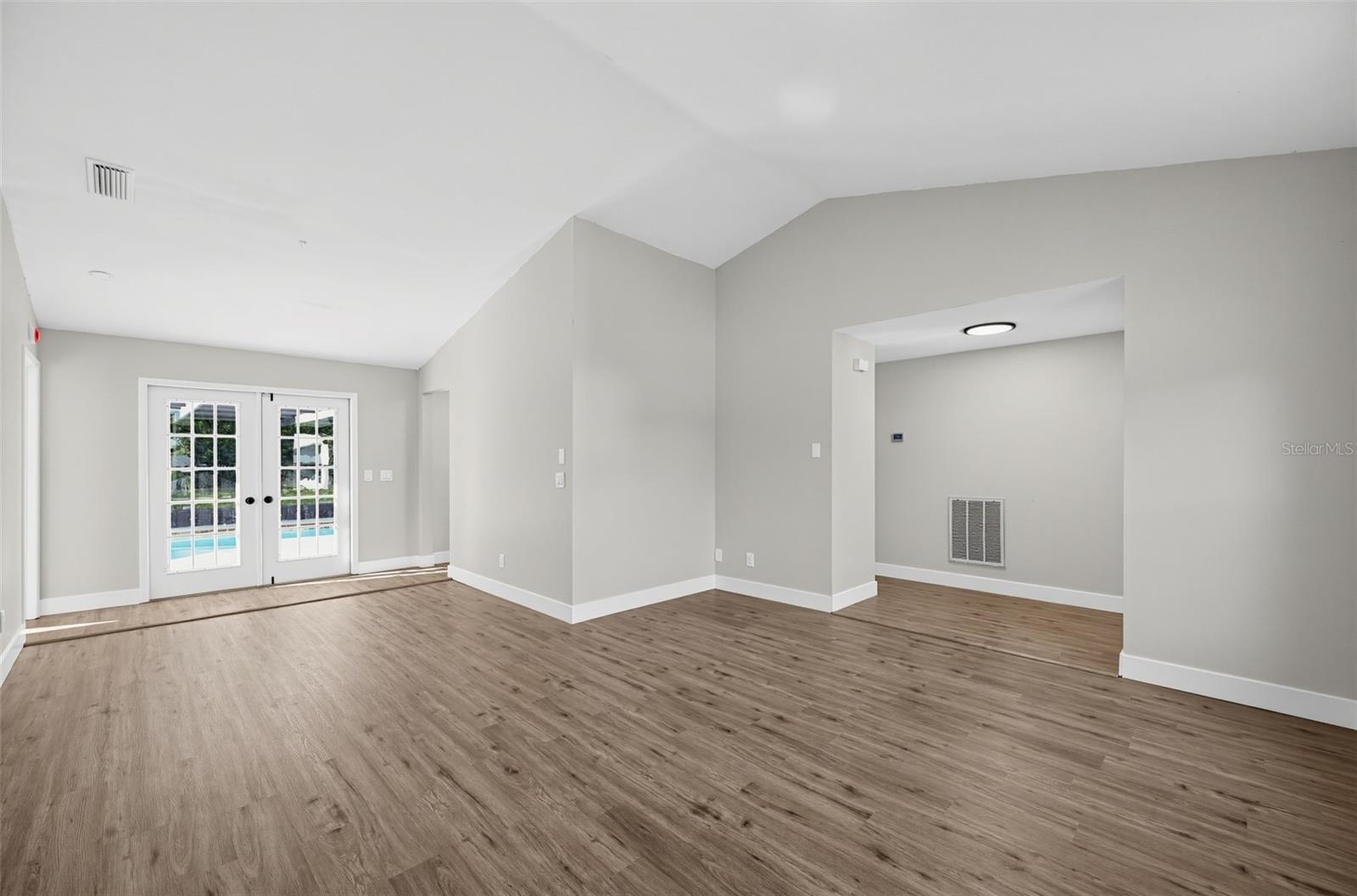 5130 W MAPLELEAF COURT