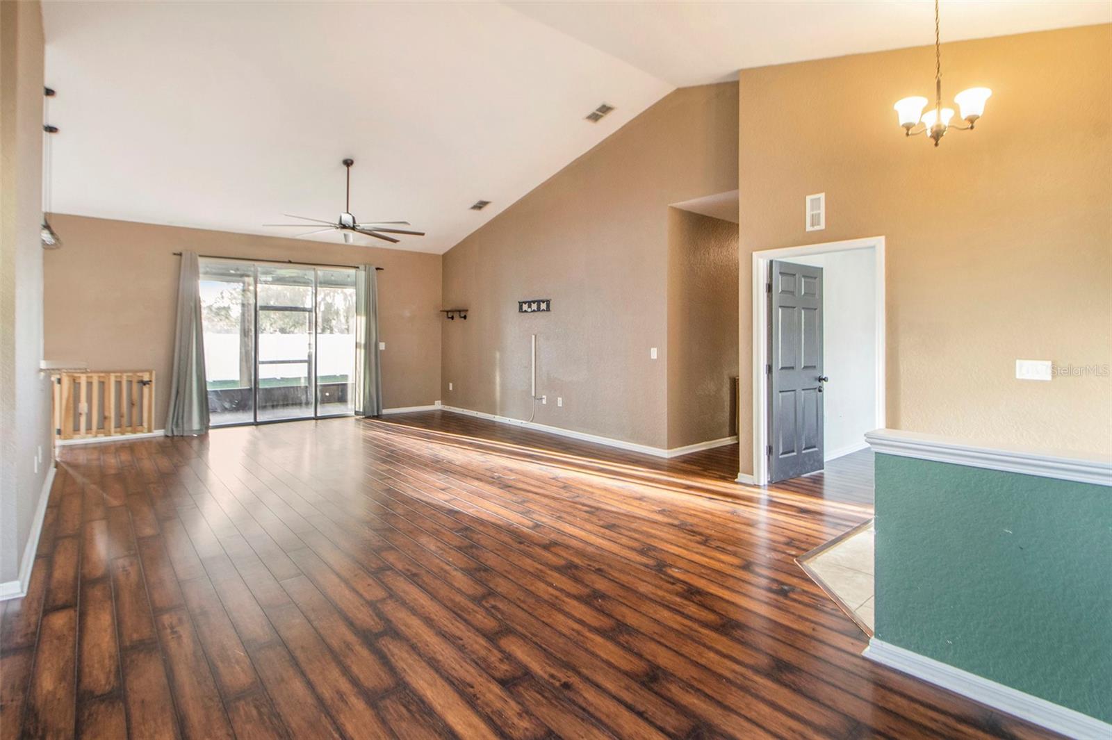 OXFORD MANOR - Residential