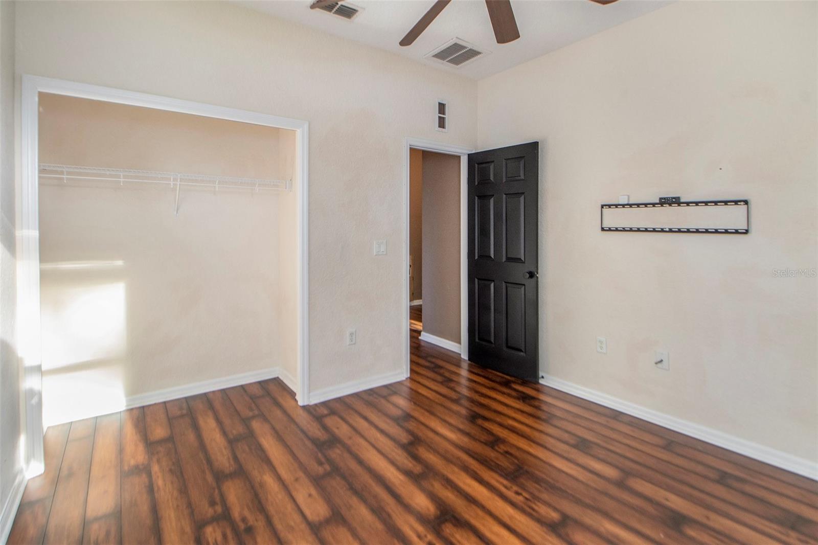 OXFORD MANOR - Residential