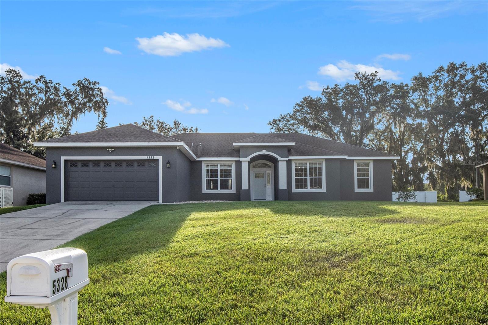 OXFORD MANOR - Residential