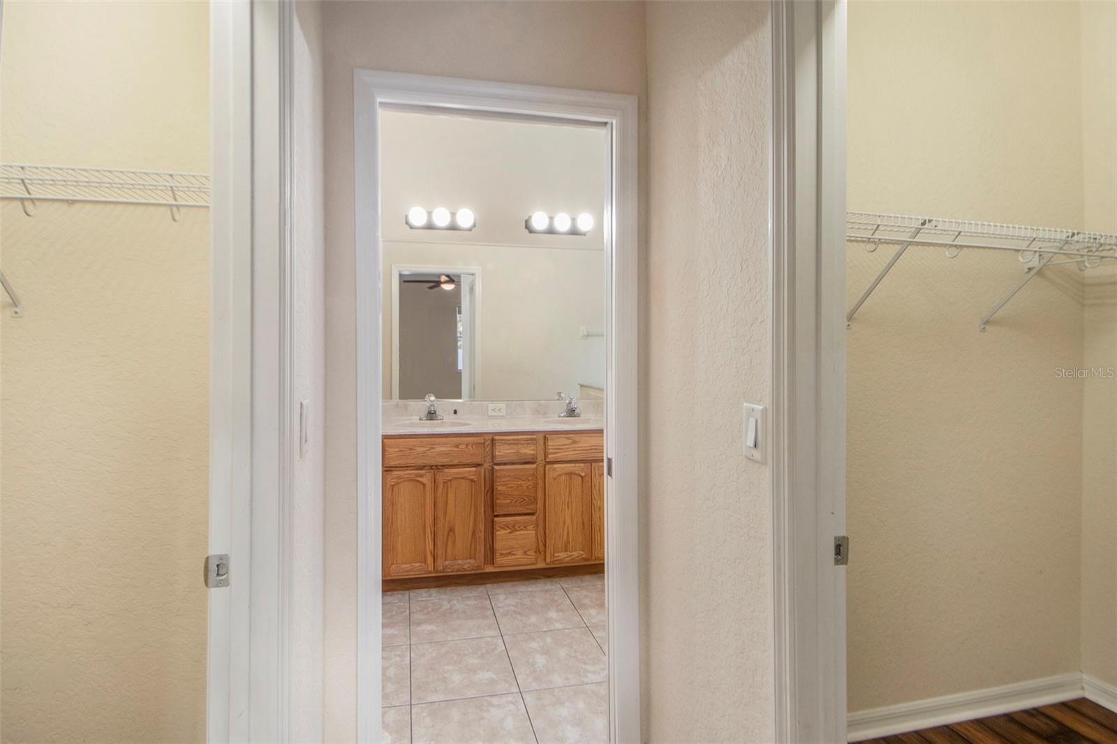 OXFORD MANOR - Residential