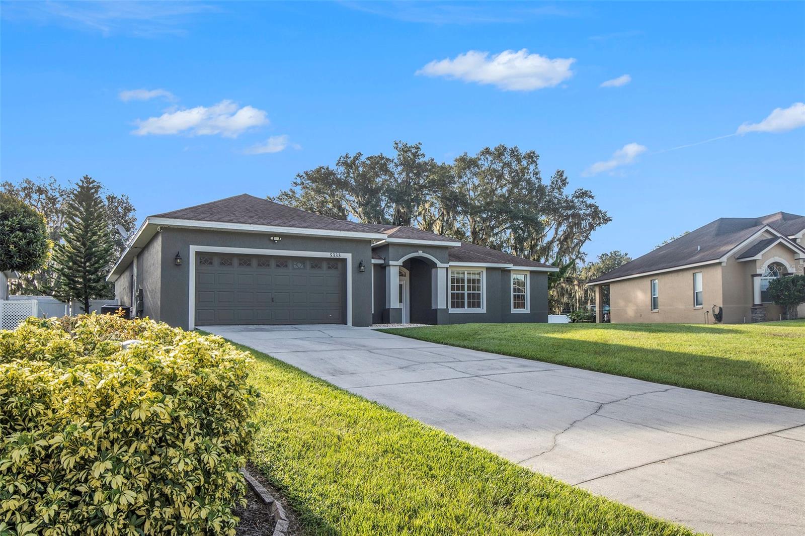 OXFORD MANOR - Residential