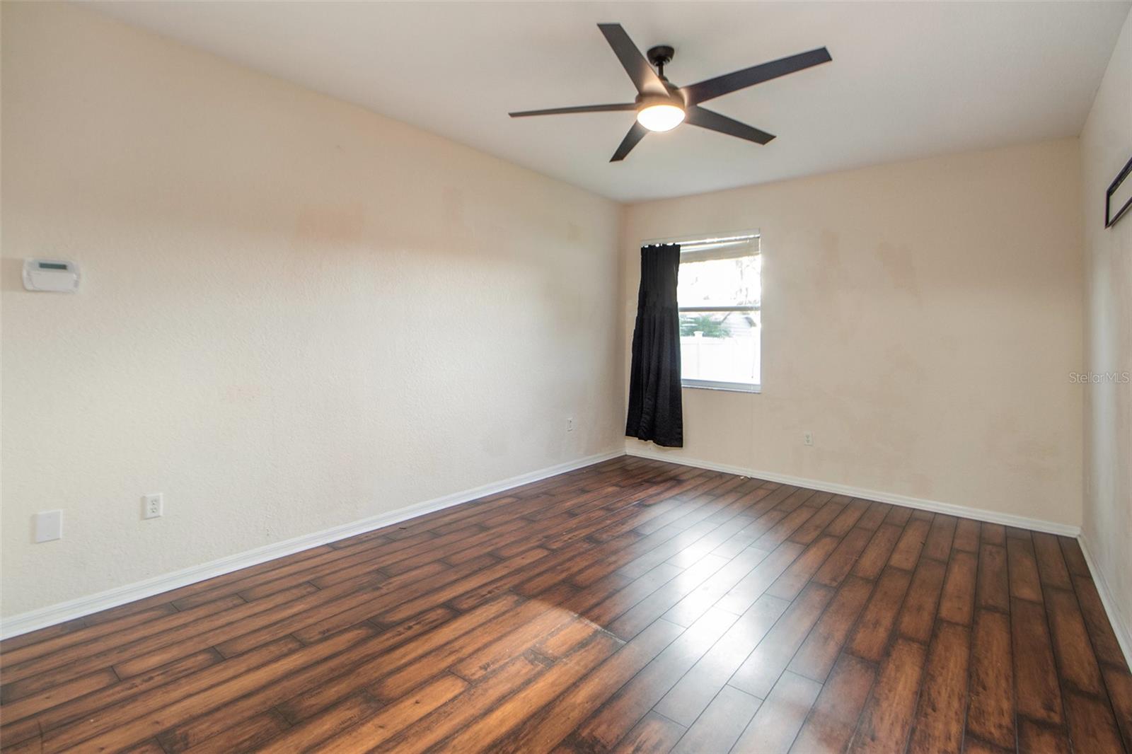 OXFORD MANOR - Residential