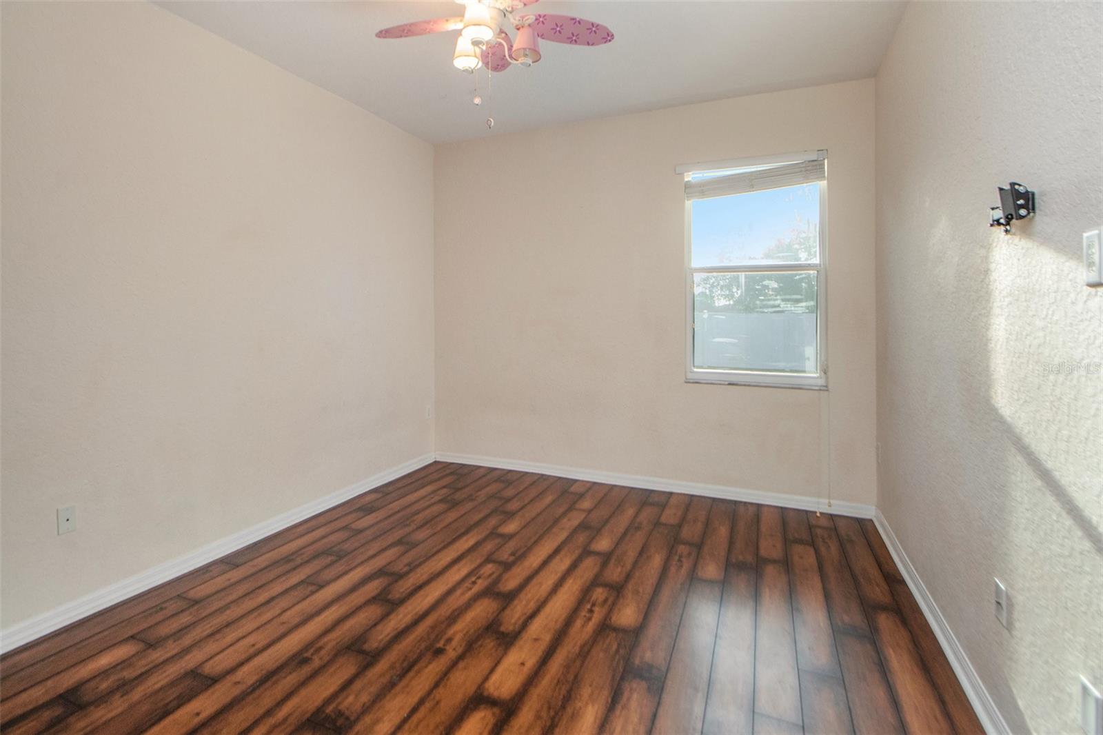 OXFORD MANOR - Residential