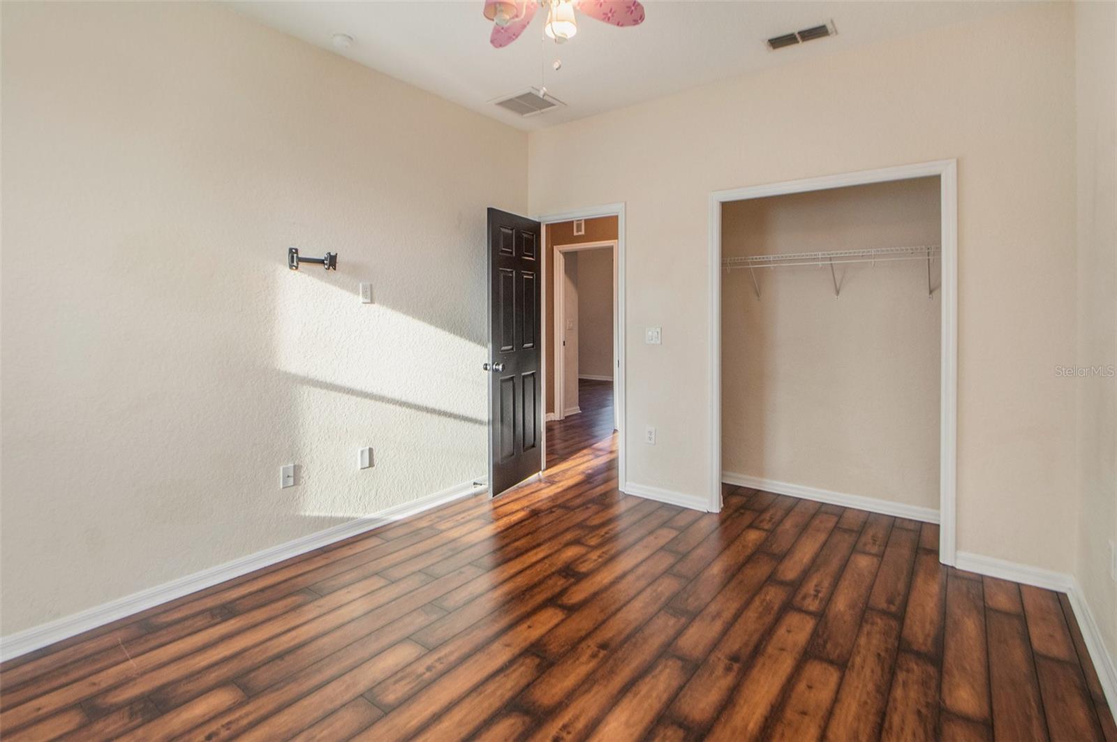 OXFORD MANOR - Residential