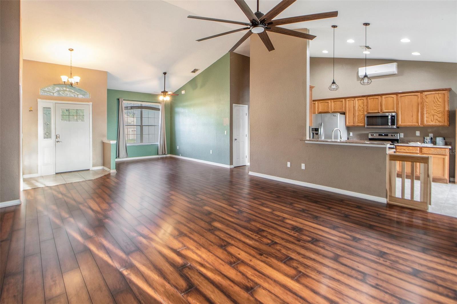 OXFORD MANOR - Residential