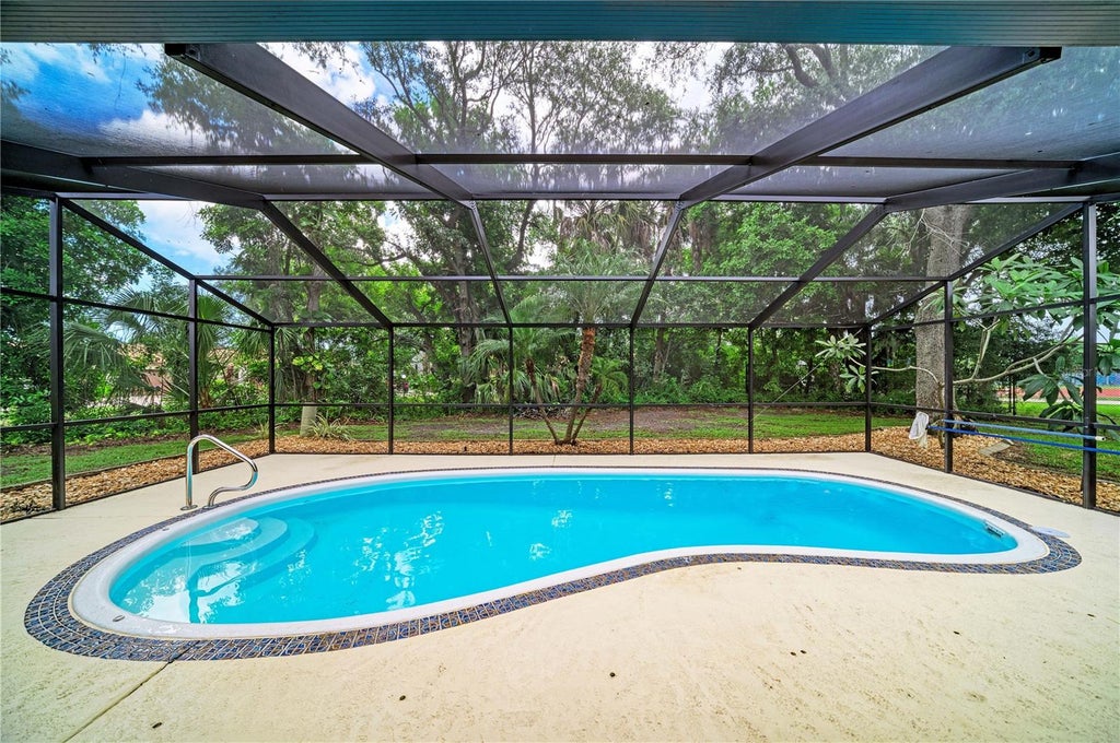 Photo of 4502 33rd Avenue W, Bradenton, FL 34209 (MLS # A4706973)
