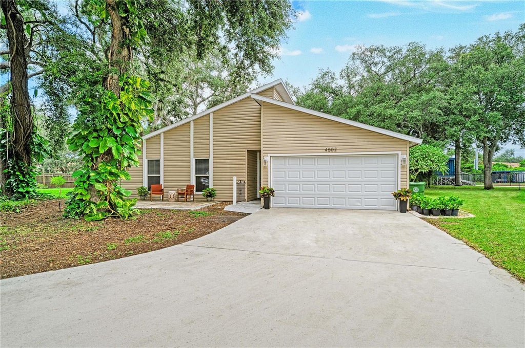 Photo of 4502 33rd Avenue W, Bradenton, FL 34209 (MLS # A4706973)