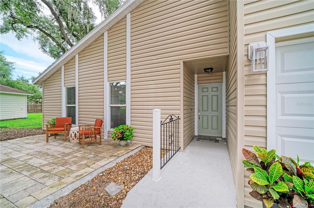 Photo of 4502 33rd Avenue W, Bradenton, FL 34209 (MLS # A4706973)
