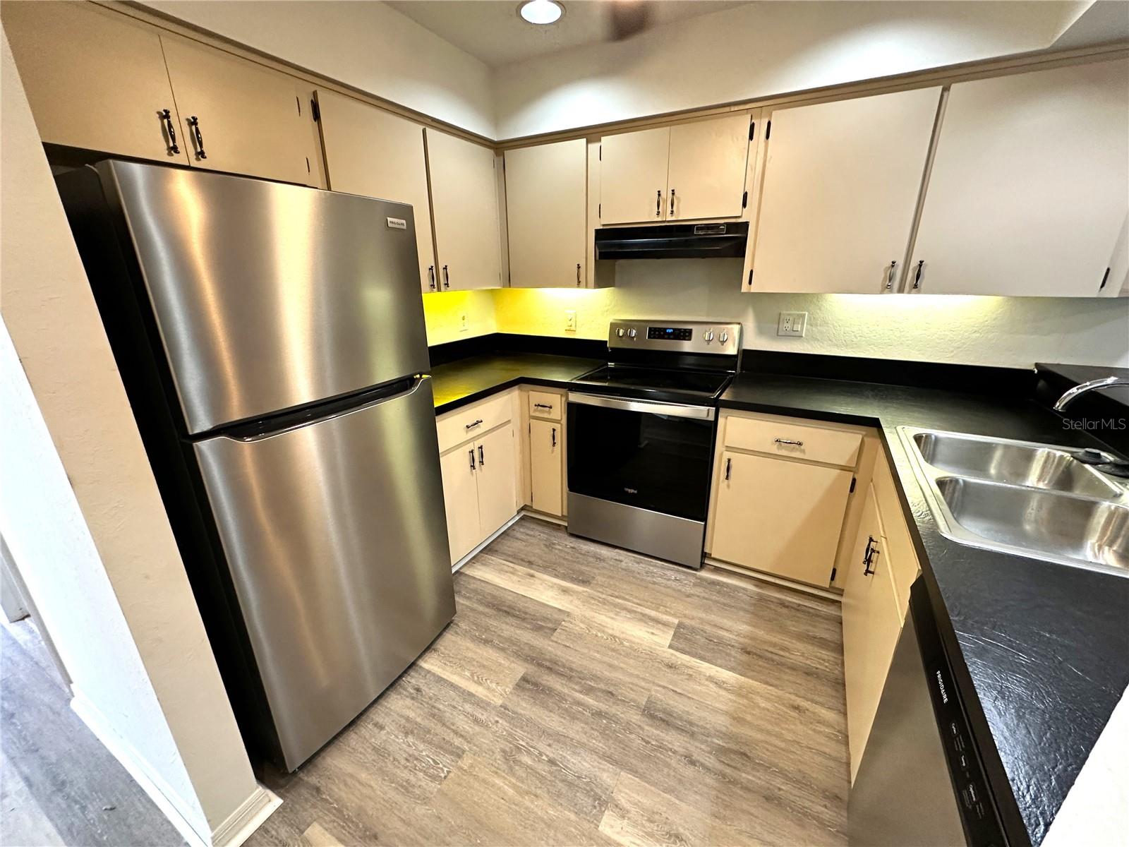 1234 CYPRESS COVE COURT 1234