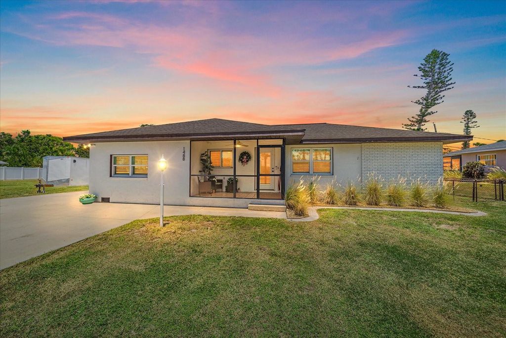 Photo of 1488 Jupiter Road, Venice, FL 34293 (MLS # A4659393)