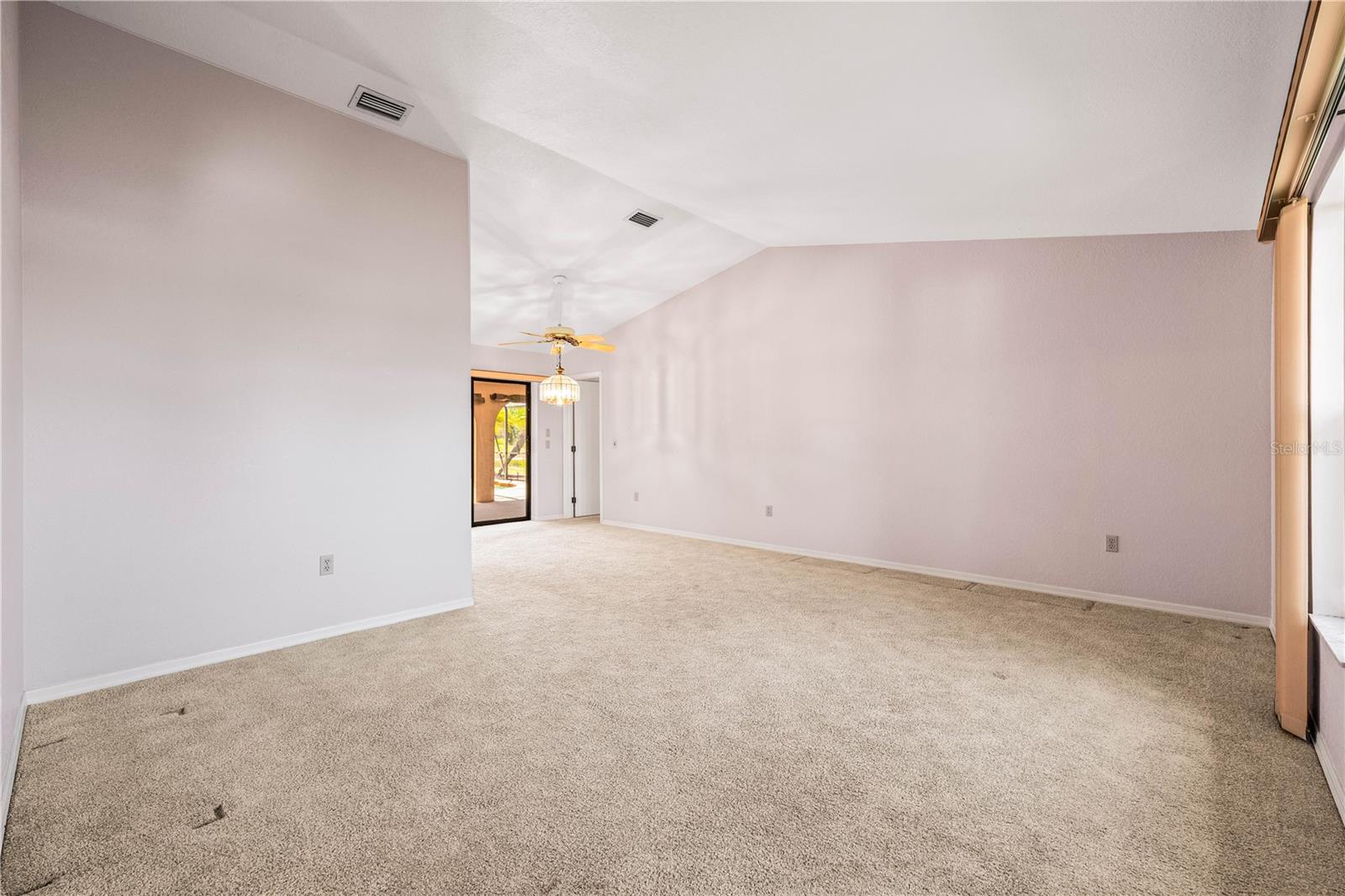 MEADOW RUN AT JACARANDA - Residential