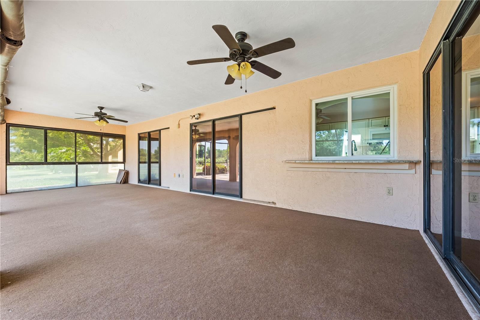 MEADOW RUN AT JACARANDA - Residential