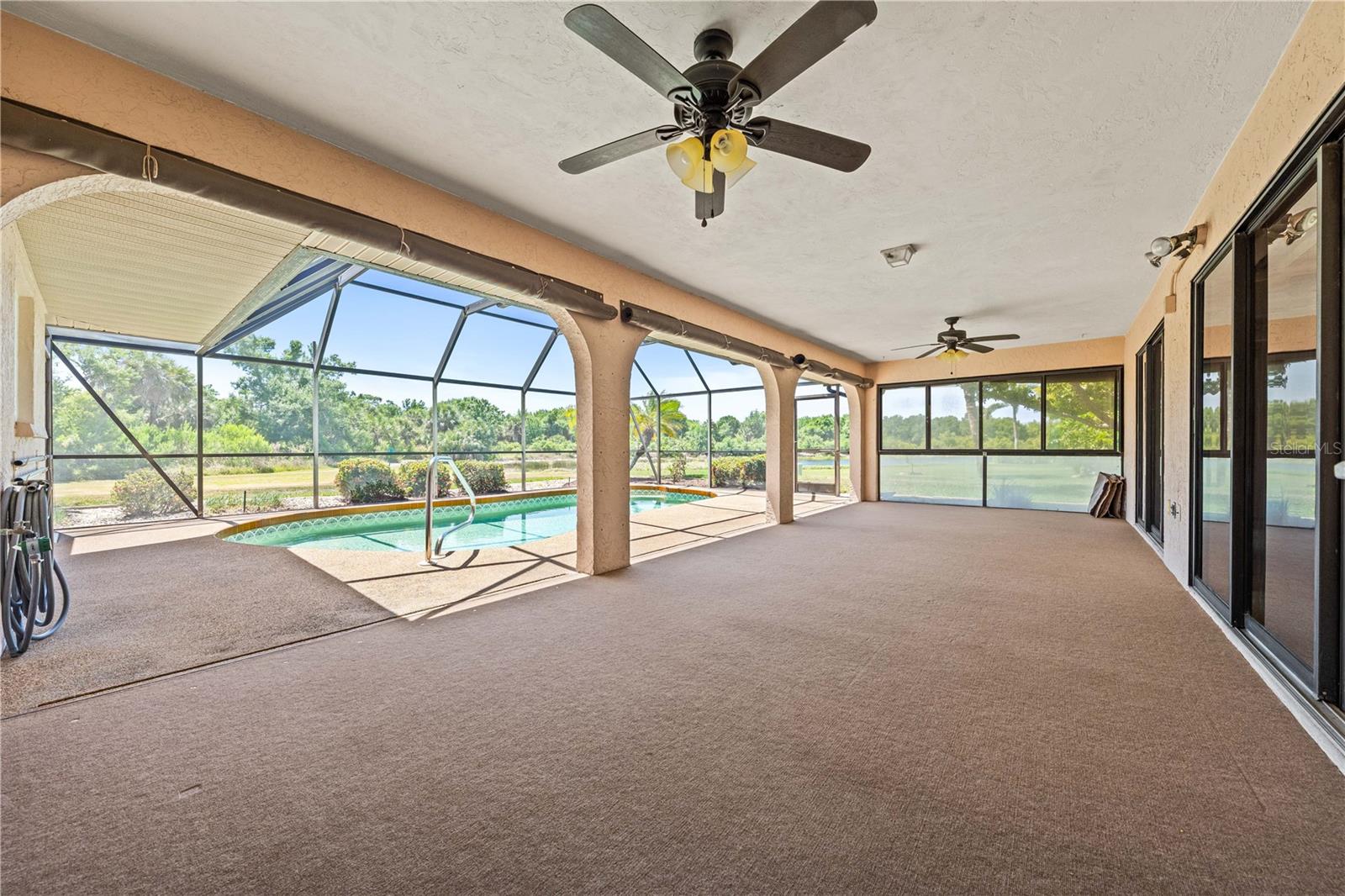 MEADOW RUN AT JACARANDA - Residential