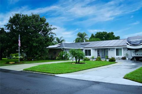 A home in LAKELAND