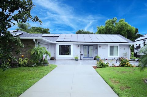 A home in LAKELAND