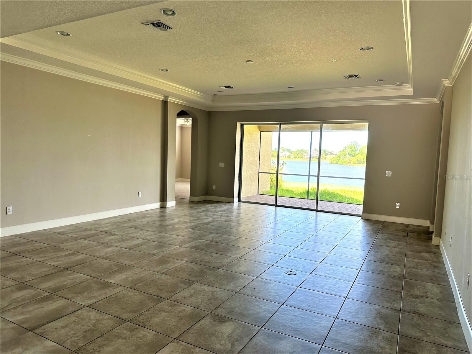 ARBOR LAKES ON PALMER RANCH - Residential Lease